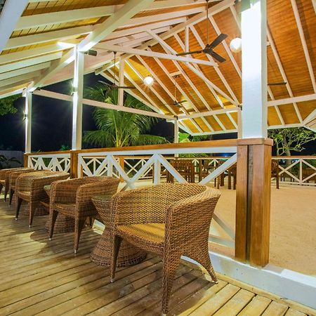 Beach Hotel Guraidhoo 外观 照片