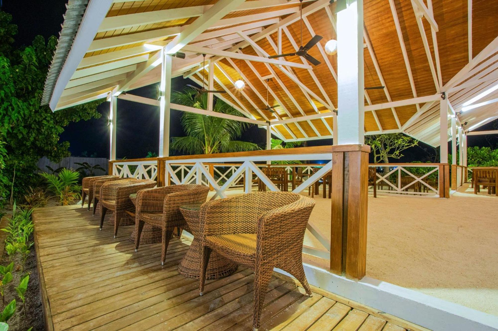 Beach Hotel Guraidhoo 外观 照片